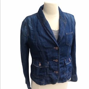 Lightweight denim jacket